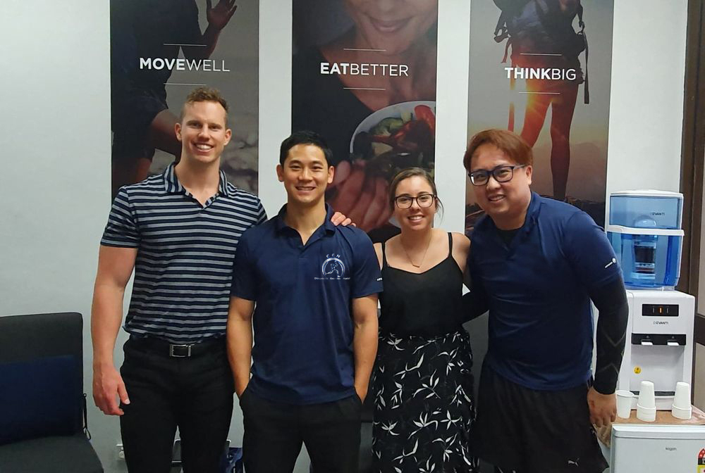 large-Team-Photo-2 Blakehurst-family-chiropractic-care